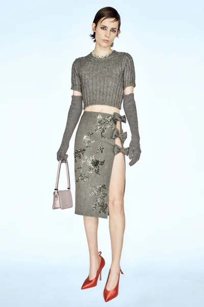 Look 13